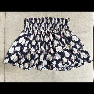 Cute summer floral skirt size medium